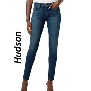 Hudson dark wash super skinny krista jeans with raw hem Size 29